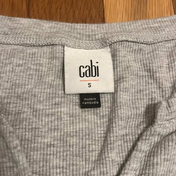 Cabi gray Long Sleeve Tee Top Sleeve Vneck size‎ small - Picture 5 of 13